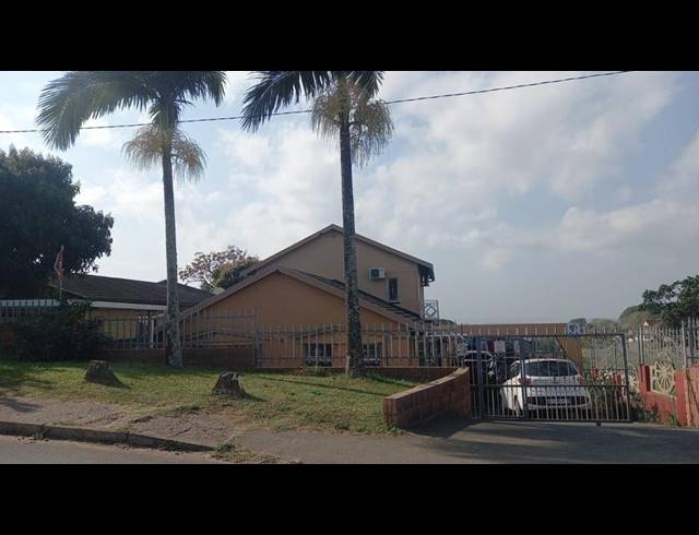 4 BEDROOM HOUSE FOR SALE IN SHALLCROSS